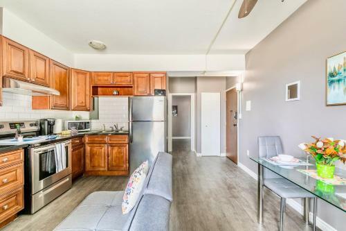 Stunning 1br - King Bed Apartment - Prime Location