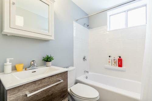 Stunning 1br - King Bed Apartment - Prime Location