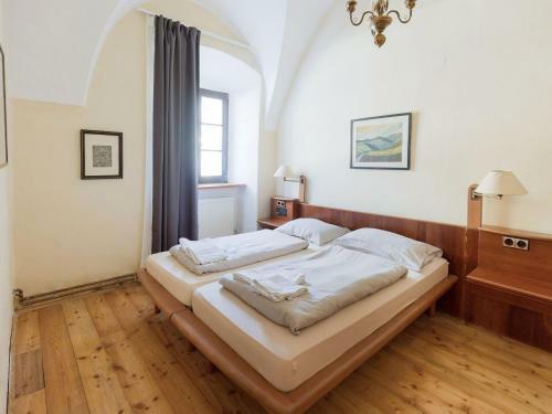 Inviting Castle In Gnesau With Garden