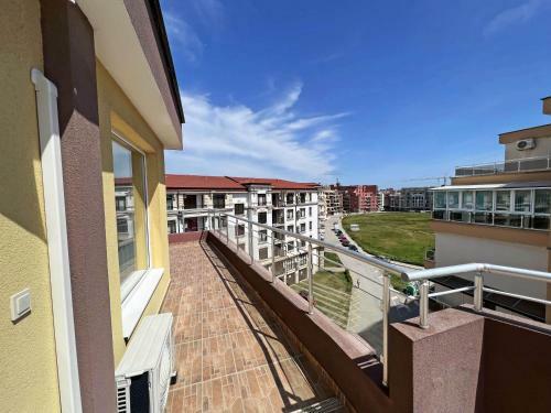 Valemar Apartments