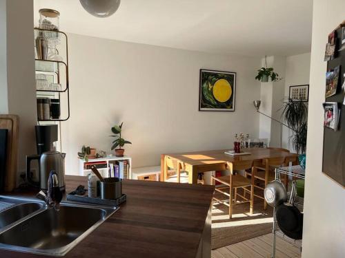 Apartamento Bright And Cosy Top Floor Apt.