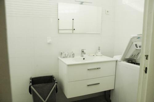 Design Apartment For 4 People In Antibes By Weekome