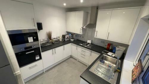 Beautiful 7-bed House In Bexleyheath