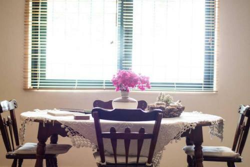 Seaside Apartment In Livadi