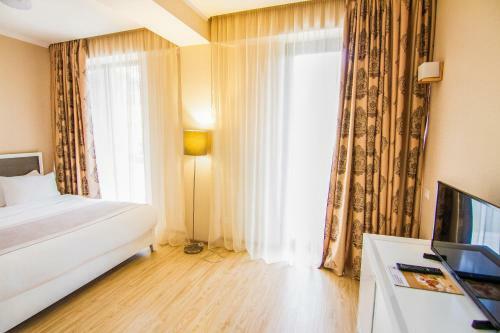 Lisi Hills Hotel