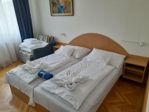 Hostal Nimr�d Vend�gh�z