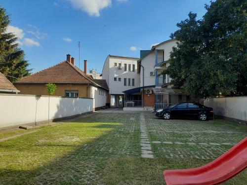 Hostal Nimr�d Vend�gh�z