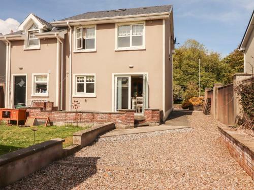 4 Killimer Road