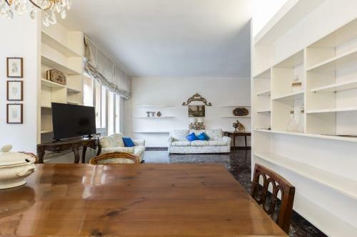 Borghi Mamo - The Place Apartments