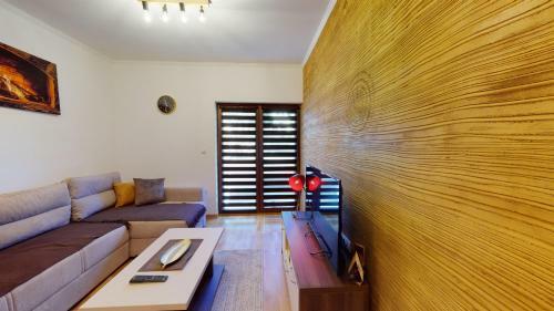 Apartmani Radomirovi?