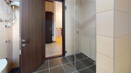 Apartmani Radomirovi?