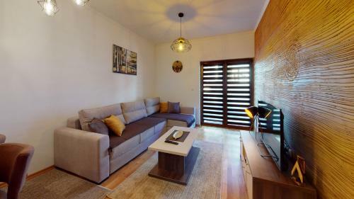 Apartmani Radomirovi?