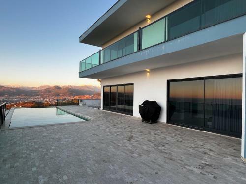 Solar Villa Koru