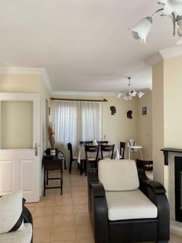 Fethiye?de Havuzlu Ve Bah�eli 4+1 Tripleks Villa Oasis