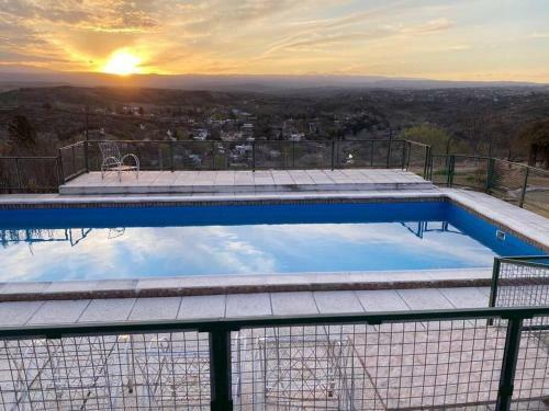 Casa Con Vista A Las Sierras