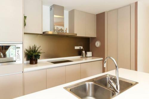 Apartamento Cozy Spacious 2br Bukit Bintang With Lush Greenery