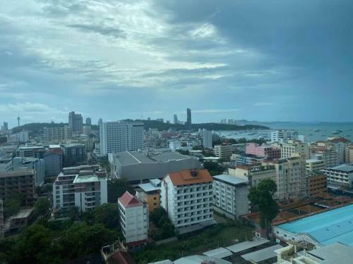 Apartamento 17f Seaview!! Rooftop Infinity Swimming Pool
