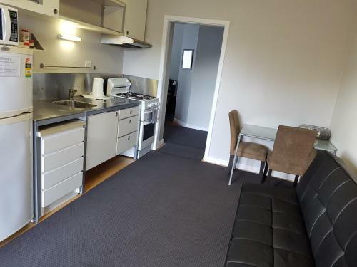 Stirling 1 Bedroom - Affordable Central Apartment