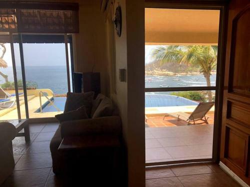 Infinity Pool With Spectacular Views Of The Pacific Ocean