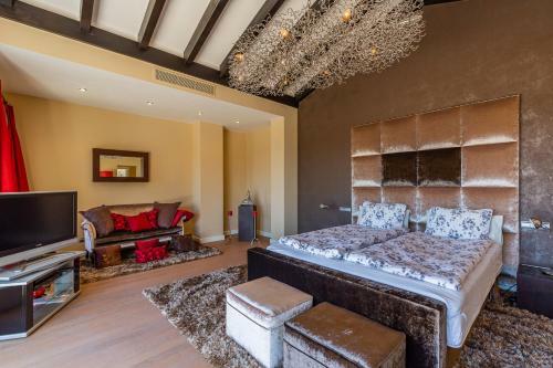 Marbella Villa View 5 Bedrooms