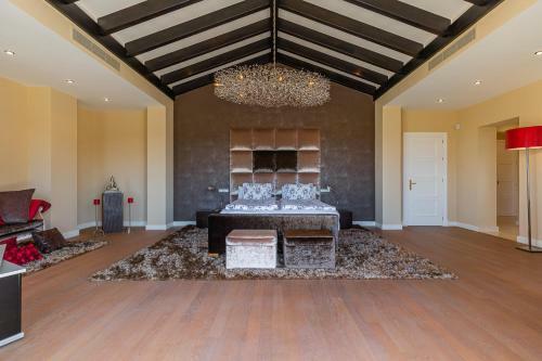 Marbella Villa View 5 Bedrooms