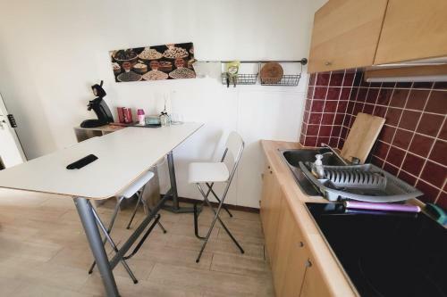Apartamento Charmant Studio For 2 - Hypercentre Avignon