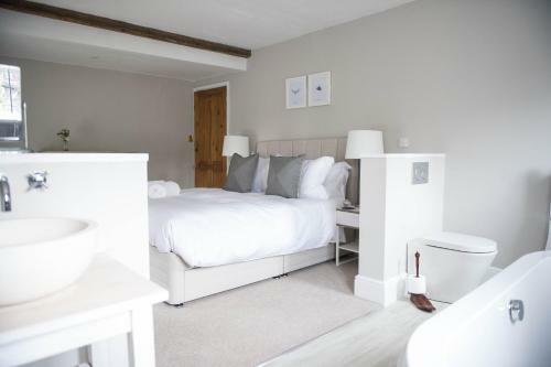 Wisteria Cottage, 5* Location, Parking
