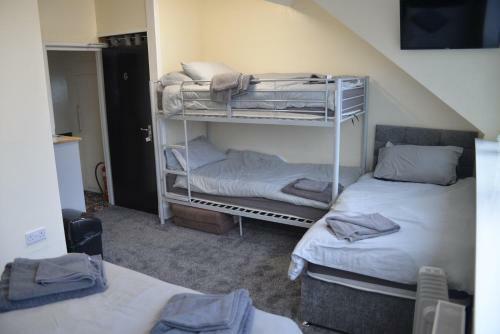 Hostal Windmill Guest House