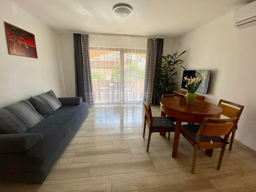 Apartment Mirna