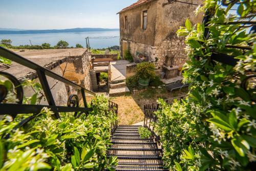 Charmy Houses 300 Years