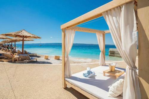 Lion's Beach Starlight Apartment