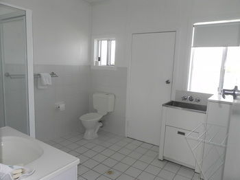 Leisure-lee Holiday Apartments