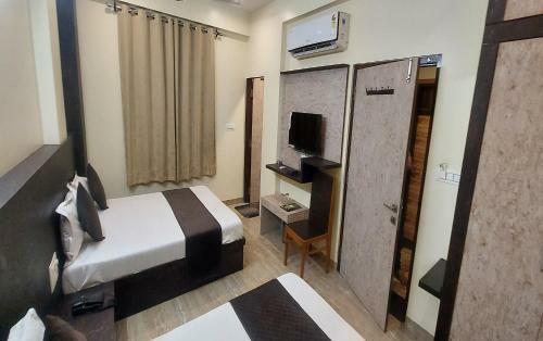 Hotel Raas Palace