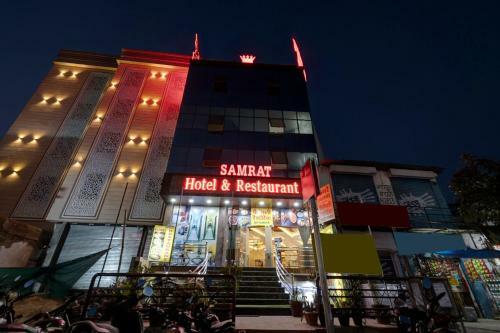Townhouse 1027 Samrat Hotel & Restaurant