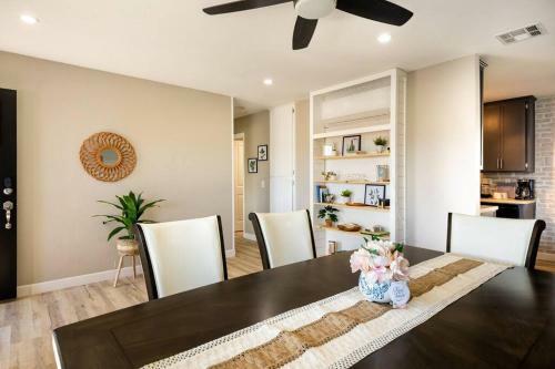 Desert Dreamin': Modern Pool Oasis Near Joshua Tree