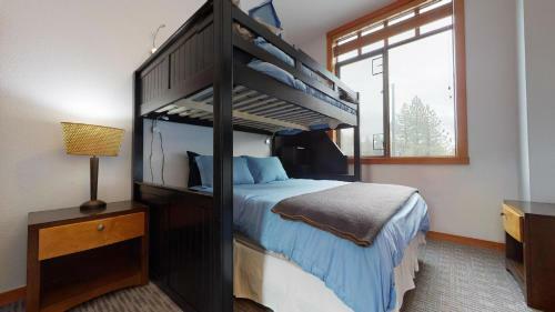 #550 Village, Walk To Gondola 3bd, 3bath With Spa