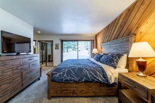#492- Peaceful Snowcreek Retreat