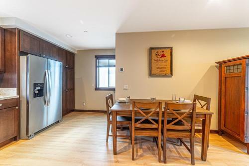 #511 Midtown Mountain Retreat