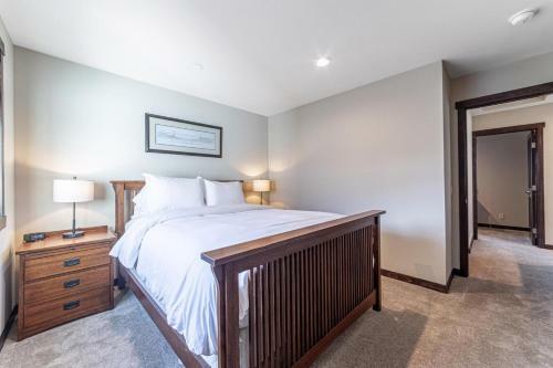 #511 Midtown Mountain Retreat