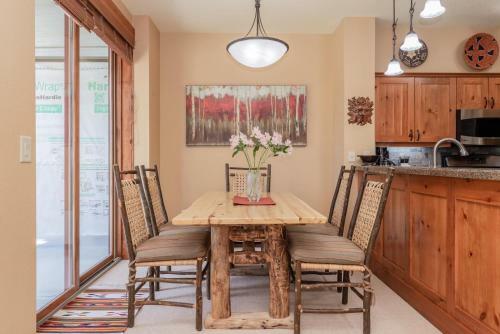 #509 Cozy Mountain Condo With Spa