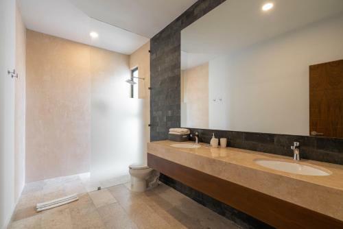 Exclusive Luxurious Villa With Impressive Pool & Social Spaces