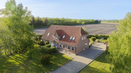 Ferienhaush�lfte Braderup Festland