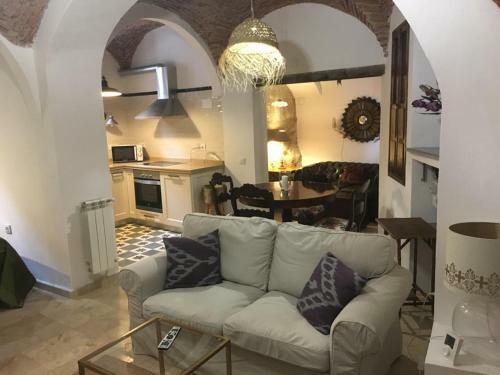 Apartamento Torre�n Y Arco de Santa Ana