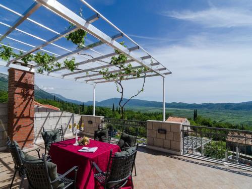 Stunning Villa In Pridvorje With Private Pool