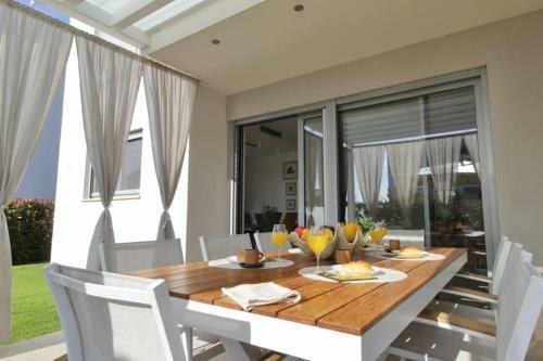 Villa Pura Vida With Pool