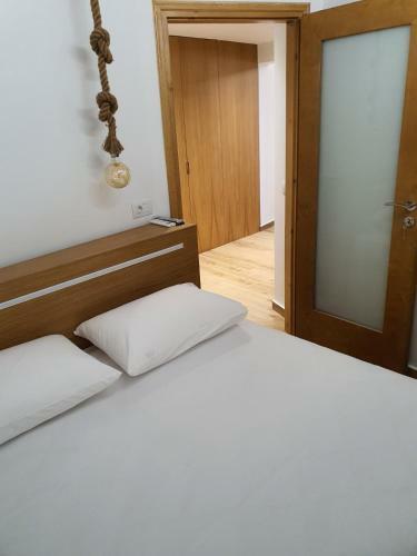 Smart Luxury Amperia House