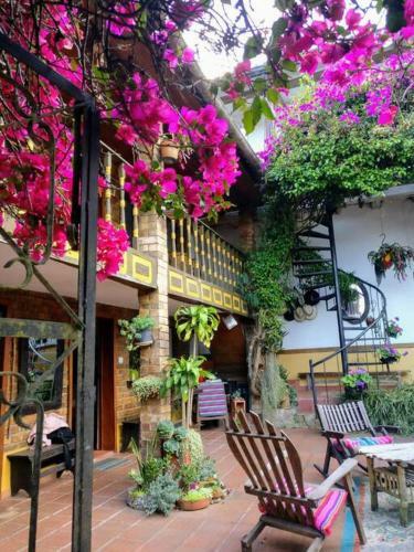 Casa Arias Guerra Las Bugambilias