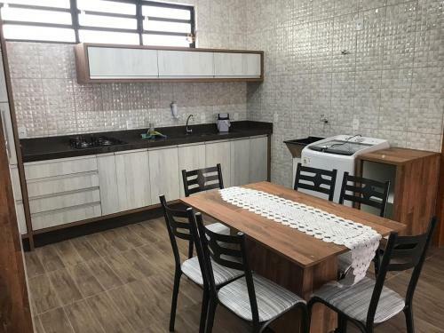 Casa - Pr�ximo A Ufsc E Centro - 5 Km