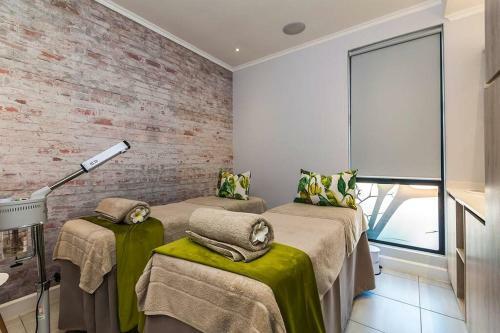 Waterfall Two-bedroom Apartment
