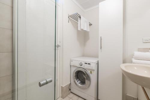 High Tor Apartment 104 - Executive Escapes